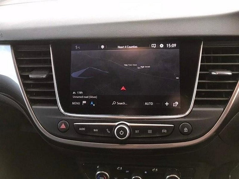 Vauxhall Crossland X 1.6L TECH LINE NAV ECOTEC S/S 5dr Diesel Manual Euro 6 (98 bhp)