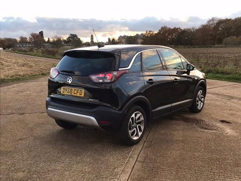 Vauxhall Crossland X 1.6L TECH LINE NAV ECOTEC S/S 5dr Diesel Manual Euro 6 (98 bhp)