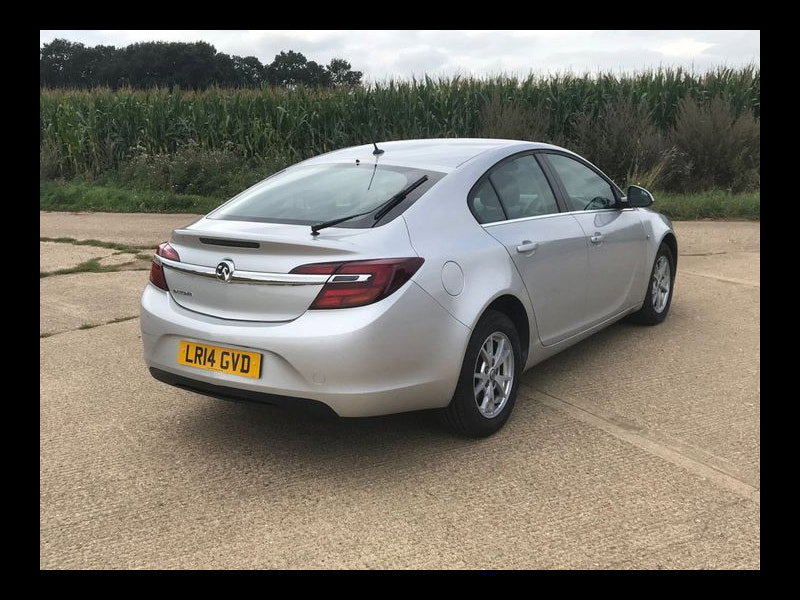 Vauxhall Insignia DESIGN 1.8VVti 5 DR - 1 OWNER