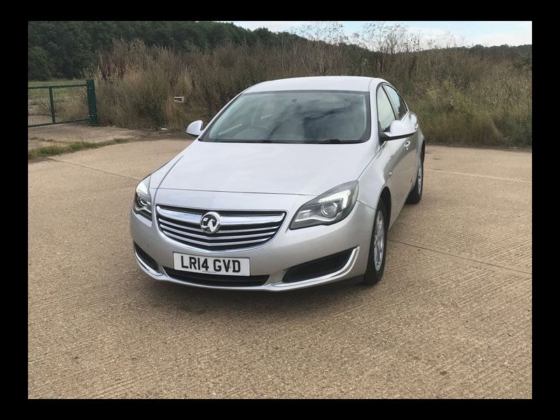 Vauxhall Insignia DESIGN 1.8VVti 5 DR - 1 OWNER