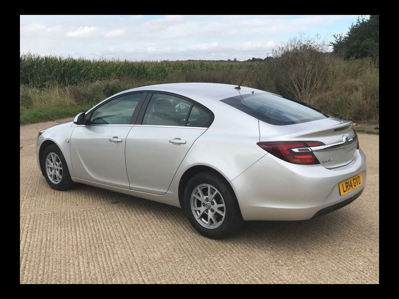 Vauxhall Insignia DESIGN 1.8VVti 5 DR - 1 OWNER