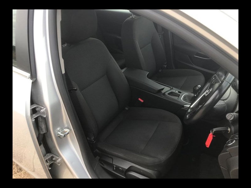 Vauxhall Insignia DESIGN 1.8VVti 5 DR - 1 OWNER