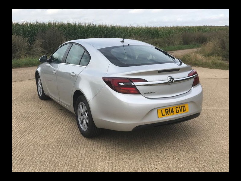 Vauxhall Insignia DESIGN 1.8VVti 5 DR - 1 OWNER