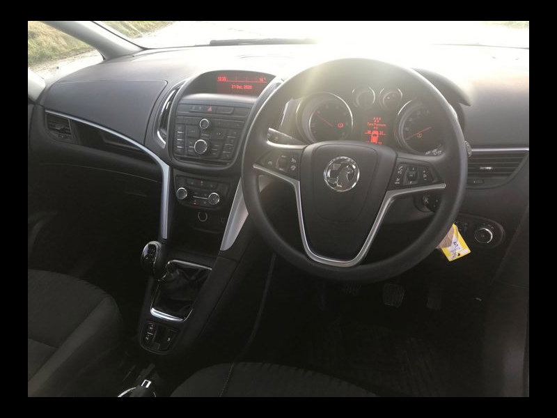 Vauxhall Zafira Tourer DESIGN 1.6 CDTI ECOFLEX £20 TAX