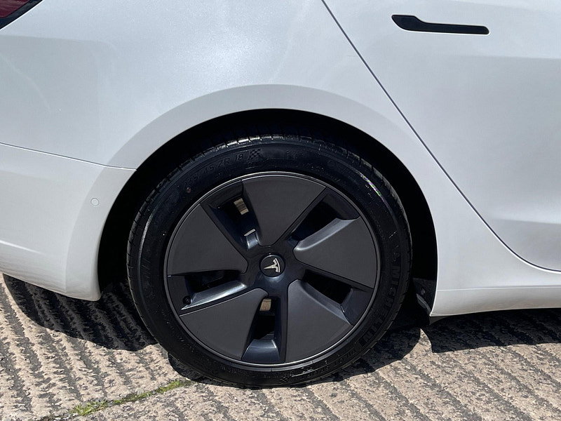 Tesla Model 3 (Dual Motor) Long Range Auto 4WDE 4dr