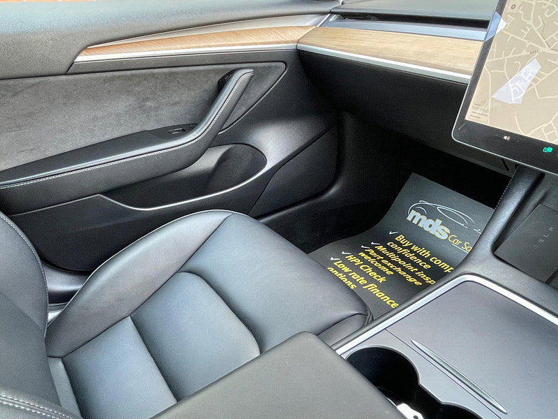 Tesla Model 3 (Dual Motor) Long Range Auto 4WDE 4dr