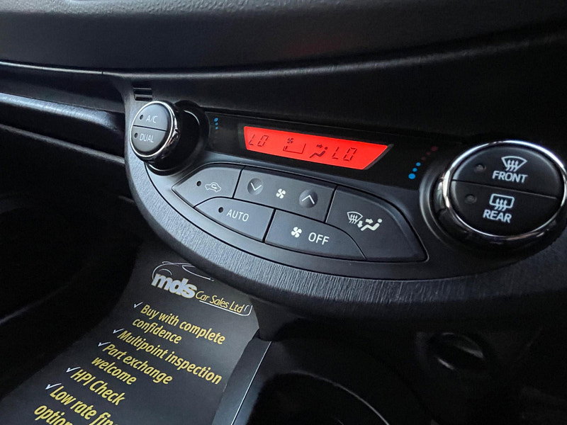 Toyota Yaris 1.33 Dual VVT-i Icon Plus Euro 5 5dr