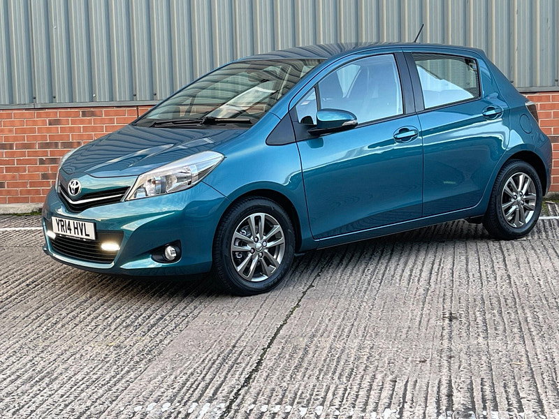 Toyota Yaris 1.33 Dual VVT-i Icon Plus Euro 5 5dr