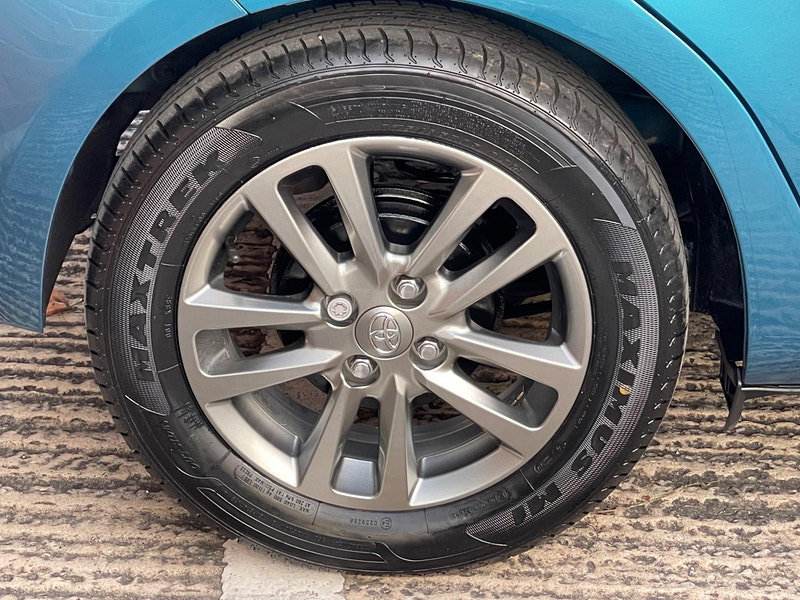 Toyota Yaris 1.33 Dual VVT-i Icon Plus Euro 5 5dr