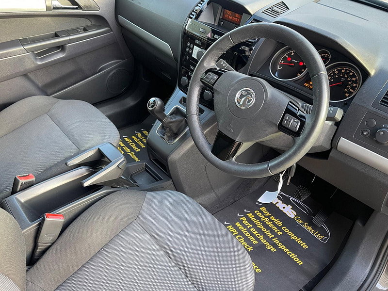 Vauxhall Zafira 1.8 16V Exclusiv Euro 5 5dr