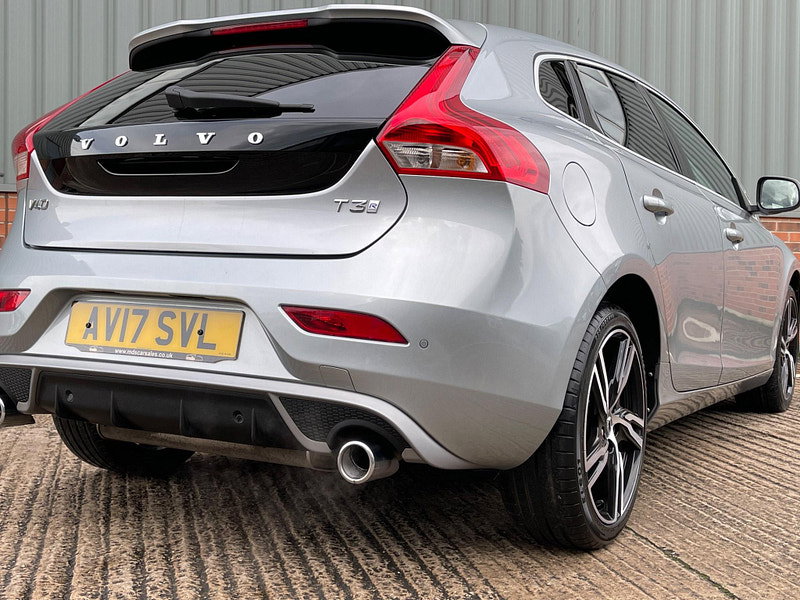 Volvo V40 2.0 T3 R-Design Pro Euro 6 (s/s) 5dr