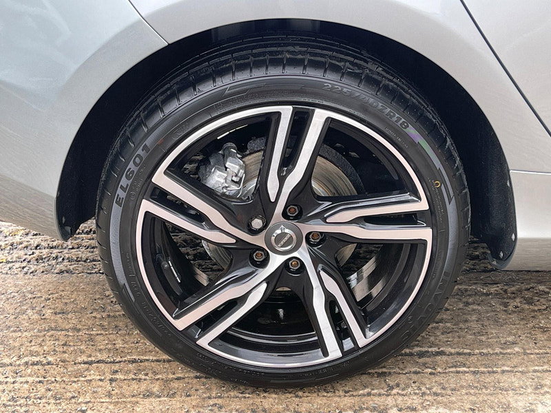 Volvo V40 2.0 T3 R-Design Pro Euro 6 (s/s) 5dr