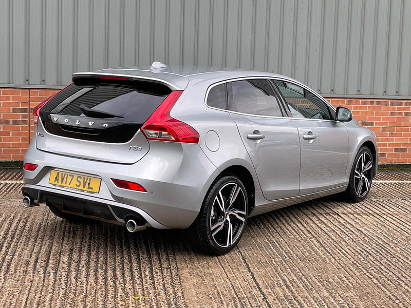 Volvo V40 2.0 T3 R-Design Pro Euro 6 (s/s) 5dr
