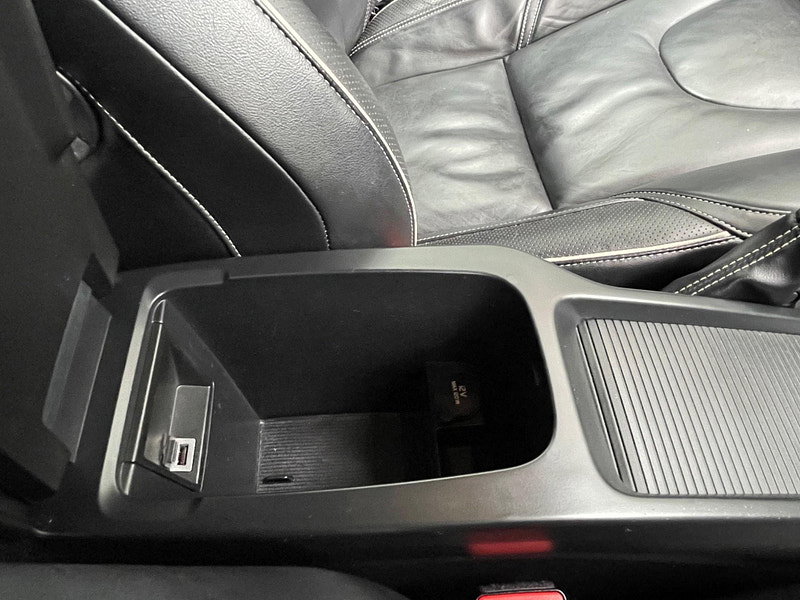 Volvo V40 2.0 T3 R-Design Pro Euro 6 (s/s) 5dr