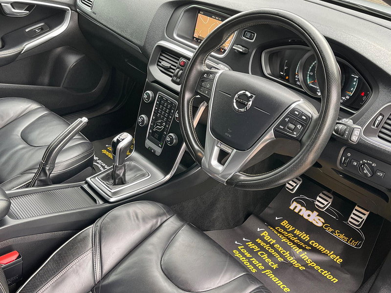 Volvo V40 2.0 T3 R-Design Pro Euro 6 (s/s) 5dr