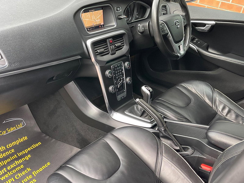Volvo V40 2.0 T3 R-Design Pro Euro 6 (s/s) 5dr