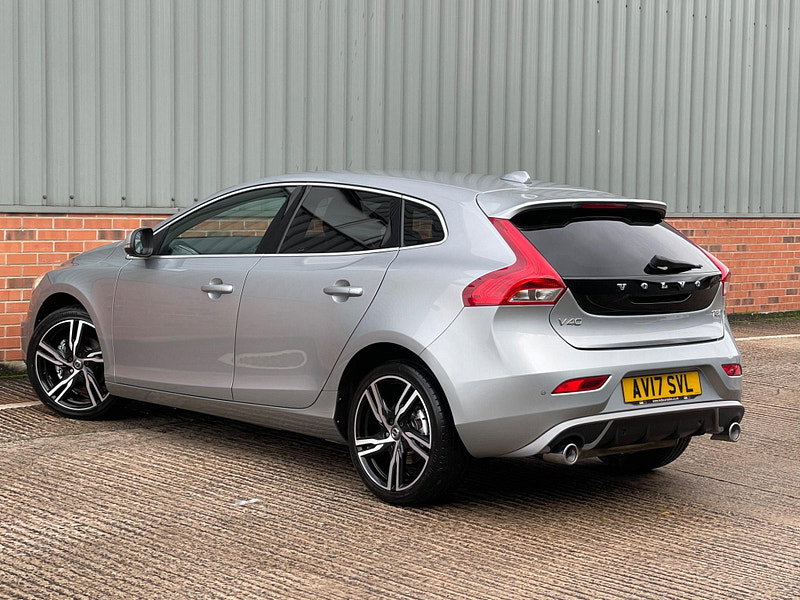 Volvo V40 2.0 T3 R-Design Pro Euro 6 (s/s) 5dr