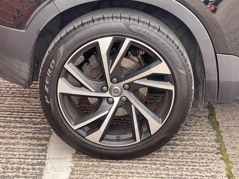 Volvo XC40 1.5h T5 Twin Engine Recharge 10.7kWh R-Design Pro Auto Euro 6 (s/s) 5dr