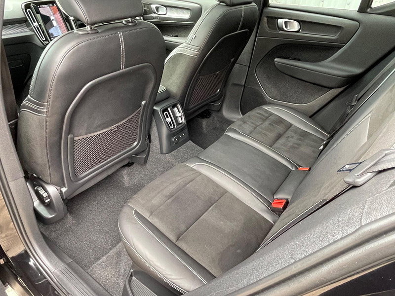 Volvo XC40 1.5h T5 Twin Engine Recharge 10.7kWh R-Design Pro Auto Euro 6 (s/s) 5dr