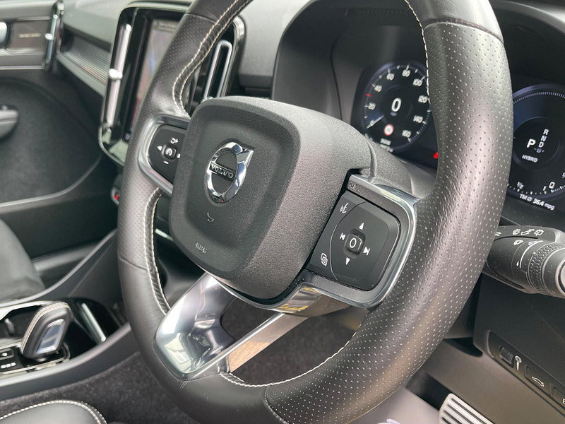 Volvo XC40 1.5h T5 Twin Engine Recharge 10.7kWh R-Design Pro Auto Euro 6 (s/s) 5dr