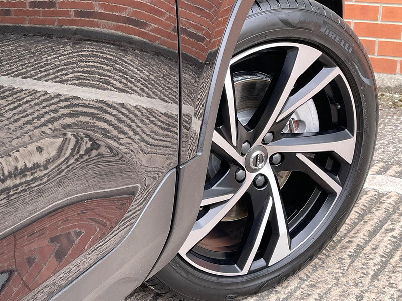 Volvo XC40 1.5h T5 Twin Engine Recharge 10.7kWh R-Design Pro Auto Euro 6 (s/s) 5dr