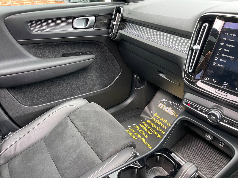 Volvo XC40 1.5h T5 Twin Engine Recharge 10.7kWh R-Design Pro Auto Euro 6 (s/s) 5dr