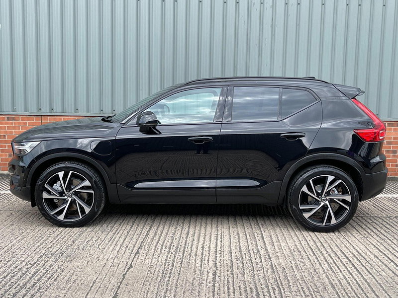 Volvo XC40 1.5h T5 Twin Engine Recharge 10.7kWh R-Design Pro Auto Euro 6 (s/s) 5dr
