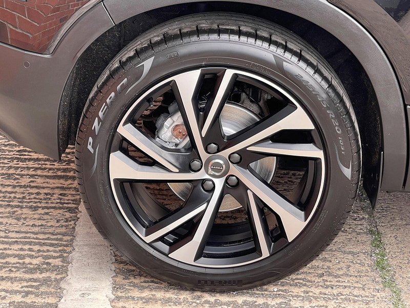 Volvo XC40 1.5h T5 Twin Engine Recharge 10.7kWh R-Design Pro Auto Euro 6 (s/s) 5dr