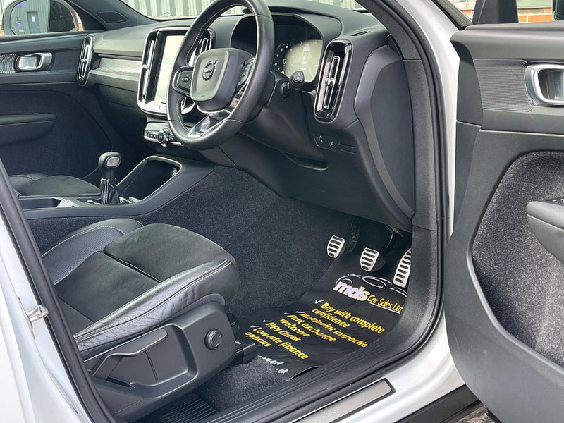 Volvo XC40 2.0 D3 R-Design Euro 6 (s/s) 5dr