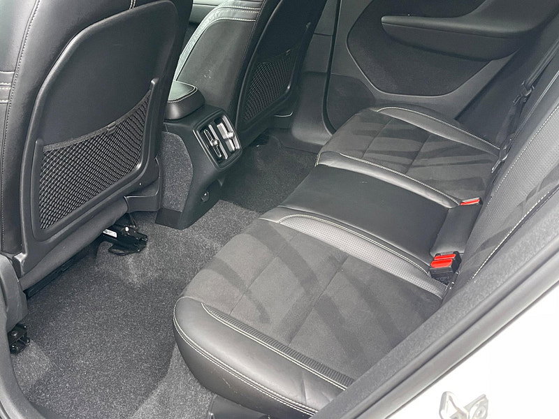 Volvo XC40 2.0 D3 R-Design Euro 6 (s/s) 5dr