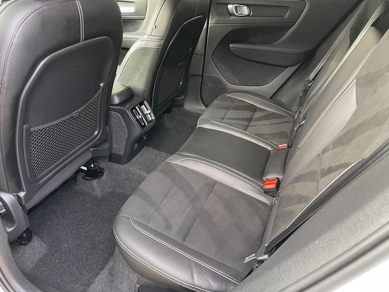 Volvo XC40 2.0 D3 R-Design Euro 6 (s/s) 5dr