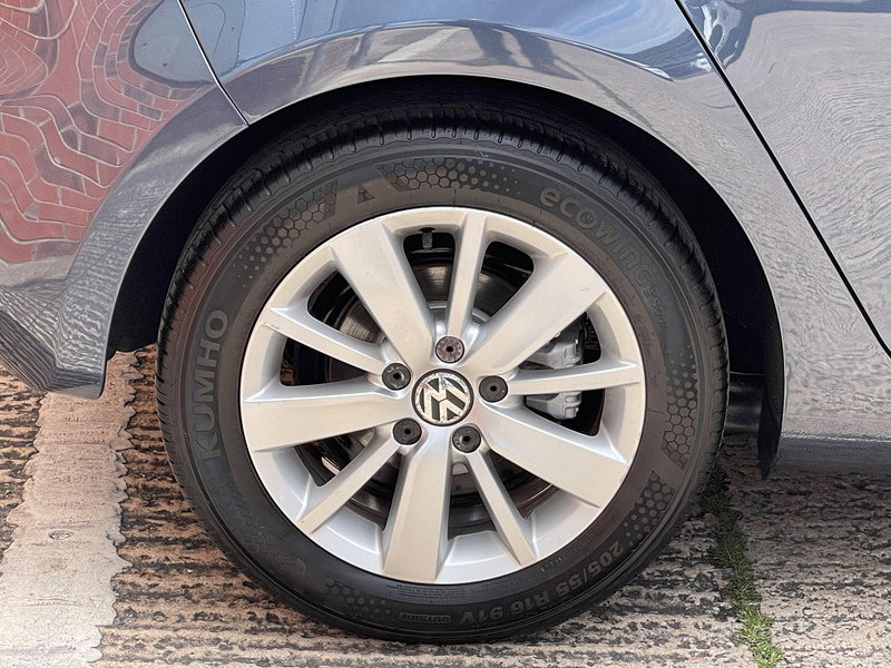 Volkswagen Golf 1.6 TDI Match Euro 5 5dr