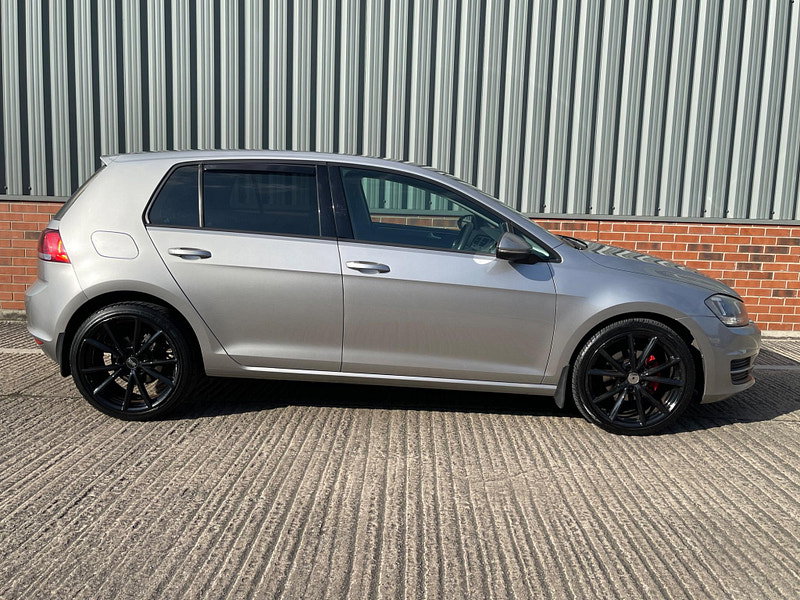 Volkswagen Golf 1.6 TDI BlueMotion Tech S Euro 5 (s/s) 5dr