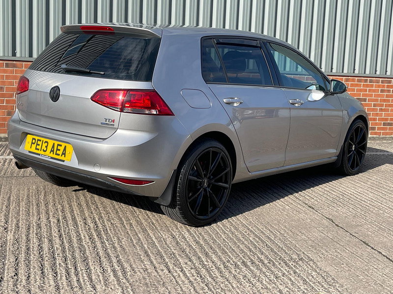 Volkswagen Golf 1.6 TDI BlueMotion Tech S Euro 5 (s/s) 5dr