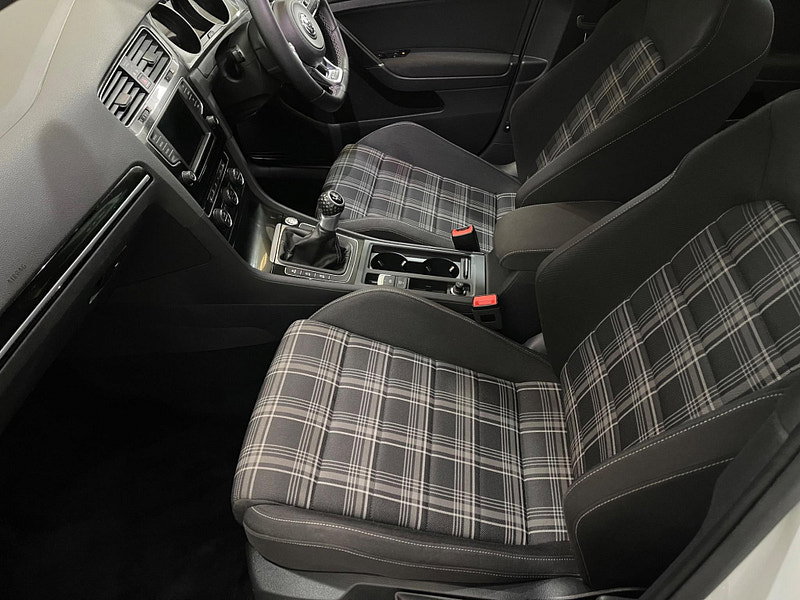 Volkswagen Golf 2.0 TDI BlueMotion Tech GTD Euro 6 (s/s) 5dr