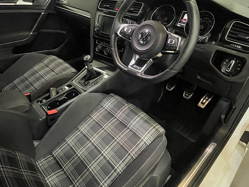 Volkswagen Golf 2.0 TDI BlueMotion Tech GTD Euro 6 (s/s) 5dr