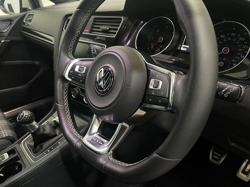 Volkswagen Golf 2.0 TDI BlueMotion Tech GTD Euro 6 (s/s) 5dr
