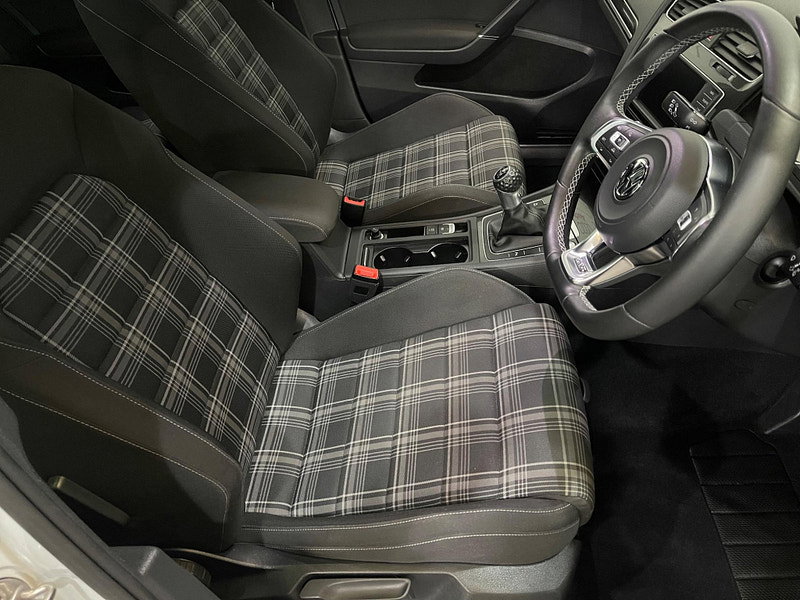 Volkswagen Golf 2.0 TDI BlueMotion Tech GTD Euro 6 (s/s) 5dr