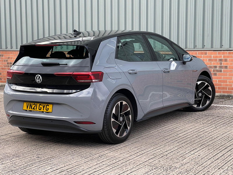 Volkswagen ID.3 Pro Performance 58kWh Life Auto 5dr