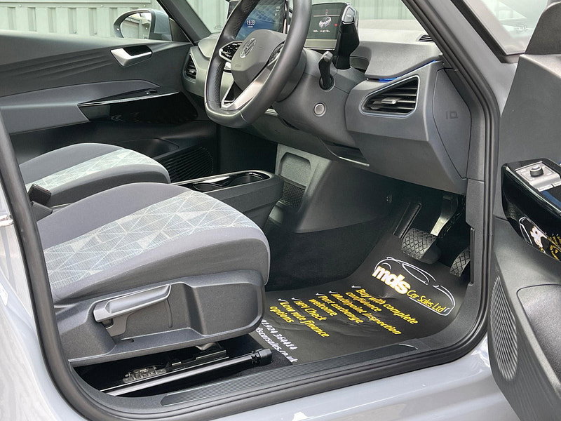 Volkswagen ID.3 Pro Performance 58kWh Life Auto 5dr