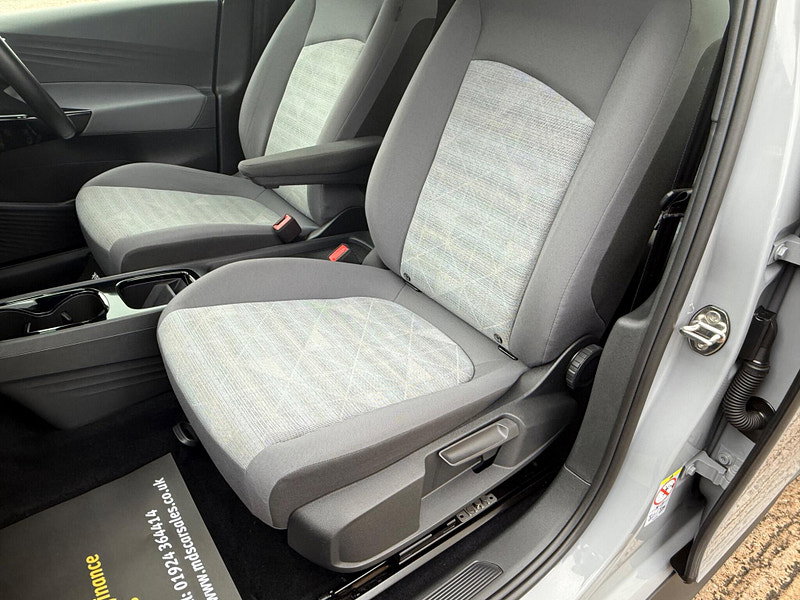Volkswagen ID.3 Pro Performance 58kWh Life Auto 5dr