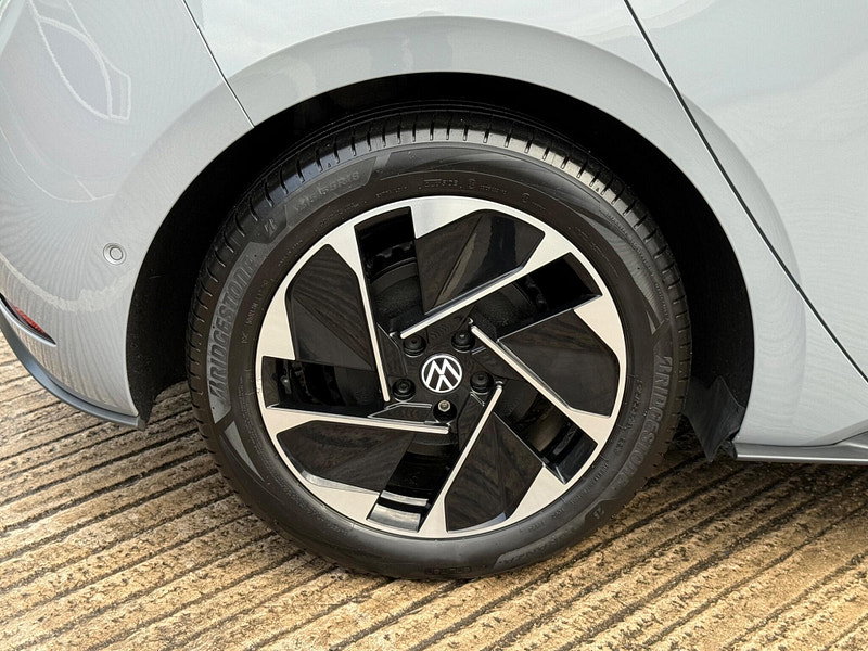 Volkswagen ID.3 Pro Performance 58kWh Life Auto 5dr