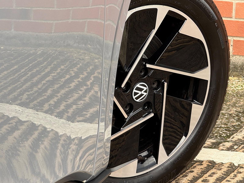 Volkswagen ID.3 Pro Performance 58kWh Life Auto 5dr