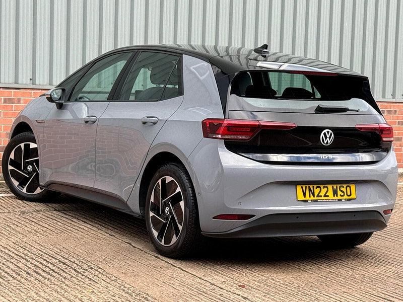 Volkswagen ID.3 Pro Performance 58kWh Life Auto 5dr