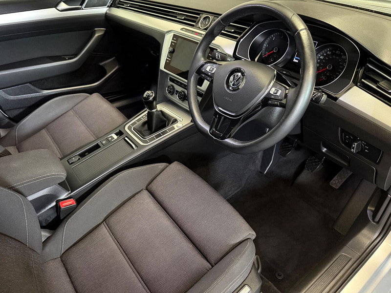 Volkswagen Passat 2.0 TDI SE Business Euro 6 (s/s) 5dr