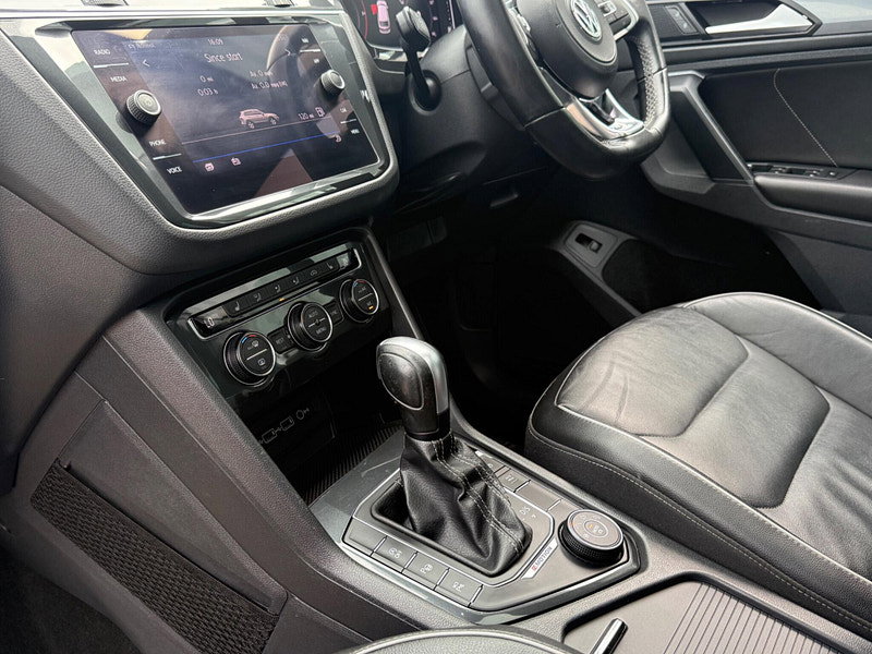 Volkswagen Tiguan 2.0 TDI R-Line Tech DSG 4Motion Euro 6 (s/s) 5dr