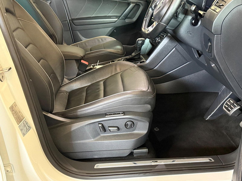 Volkswagen Tiguan 2.0 TDI R-Line Tech DSG 4Motion Euro 6 (s/s) 5dr