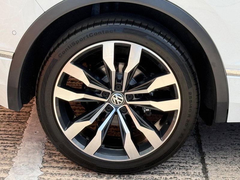 Volkswagen Tiguan 2.0 TDI R-Line Tech DSG 4Motion Euro 6 (s/s) 5dr