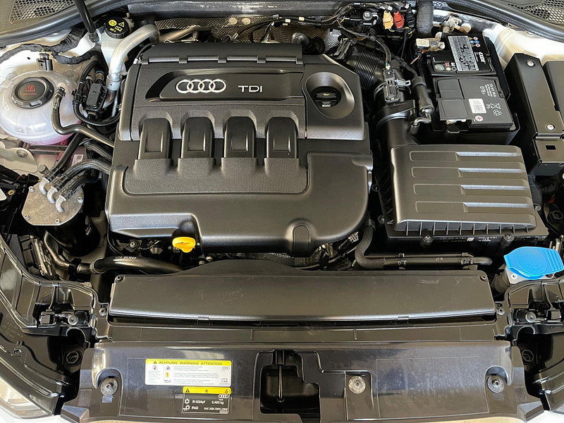 Audi A3 1.6 TDI 30 S line Sportback Euro 6 (s/s) 5dr