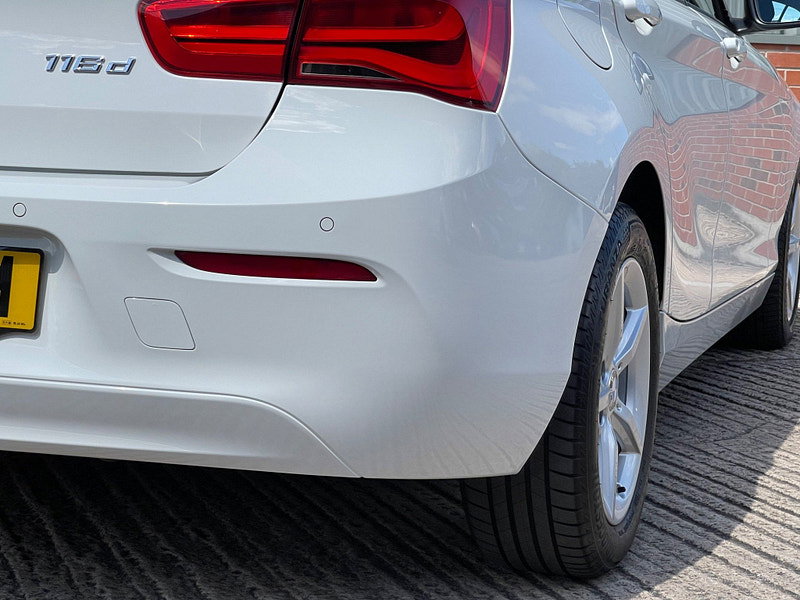 BMW 1 Series 1.5 116d SE Business Euro 6 (s/s) 5dr